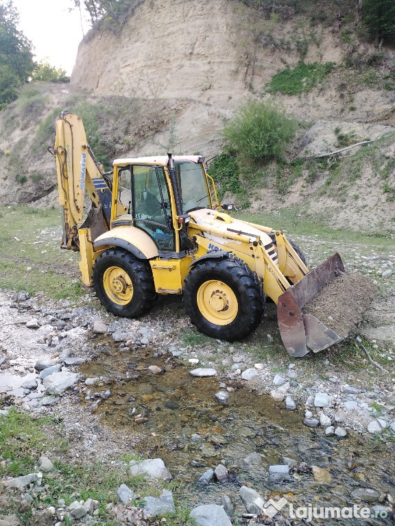 Buldoexcavator komatsu