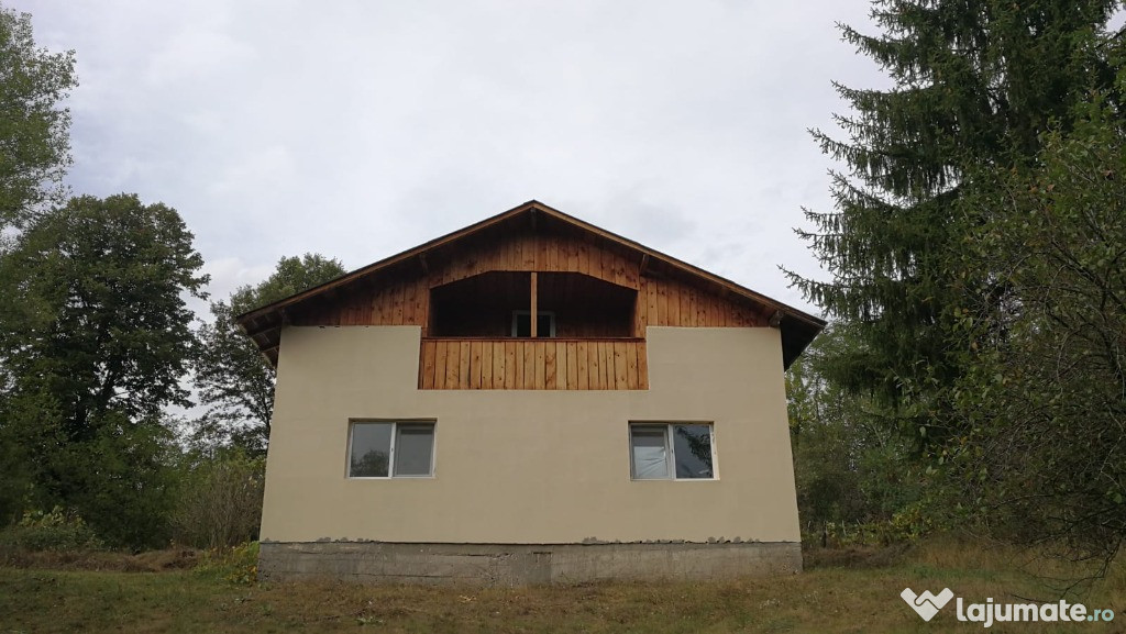 Casa de vacanta si teren de boier Valcea