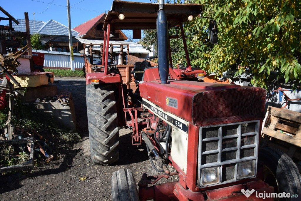 Tractor International 644