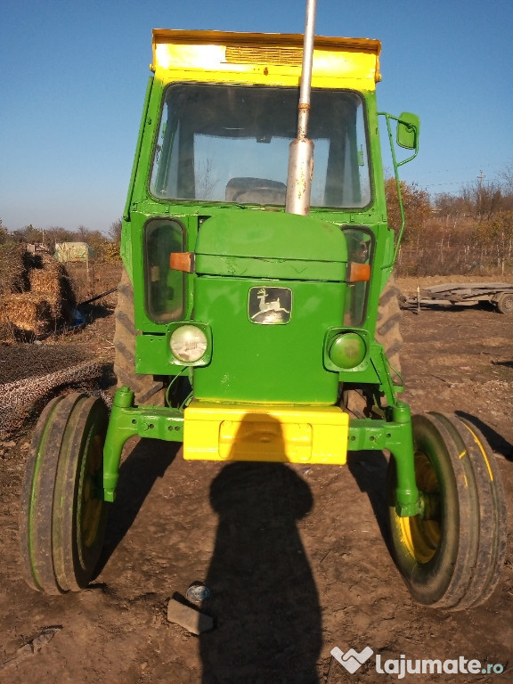 Tractor John Deere 2030, motor in 4 de 612 cp