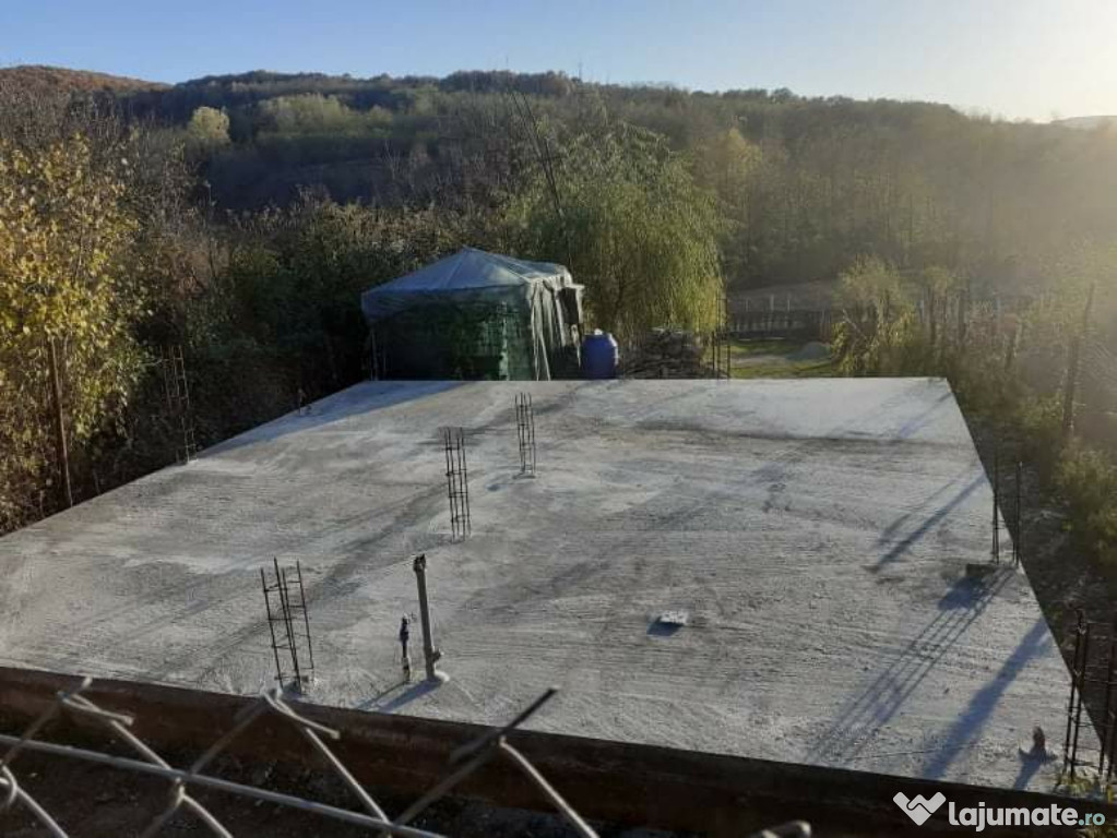 Teren intravilan 1000 mp +fundație casa