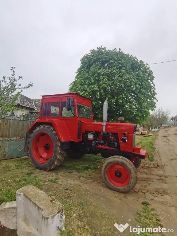 Tractor U650