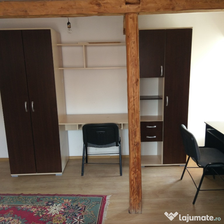 Dau in chirie camere la vila pentru Untold