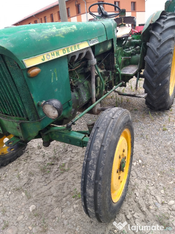 Tractor John deere 710