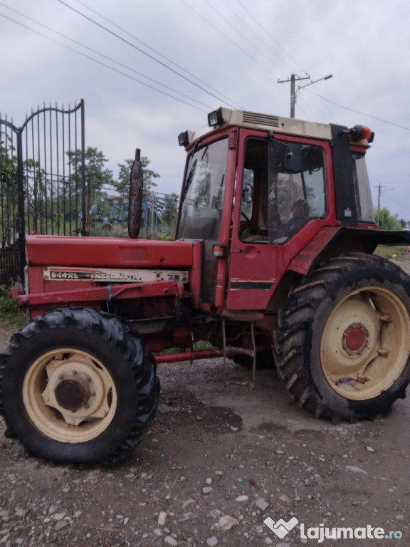 Tractor International 844 xl Fiat 640 și 450