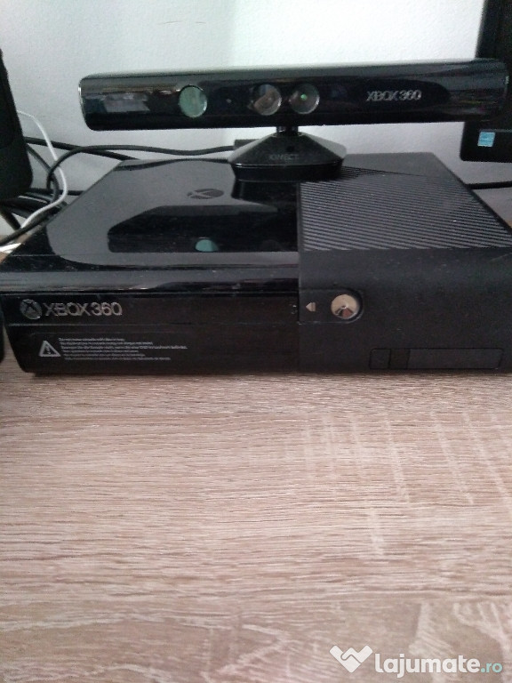 Xbox 360 500 GB + Kinect + 30 de jocuri