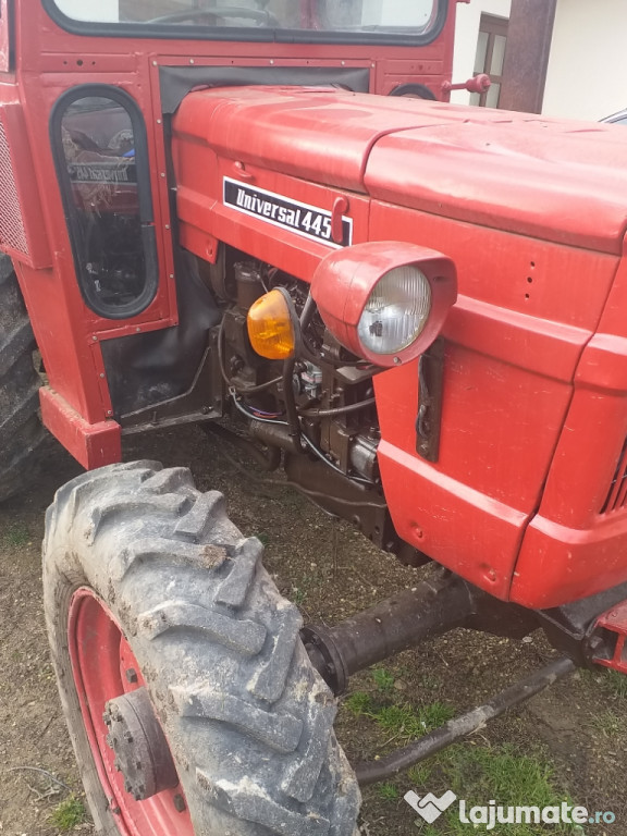 Tractor 445 dt