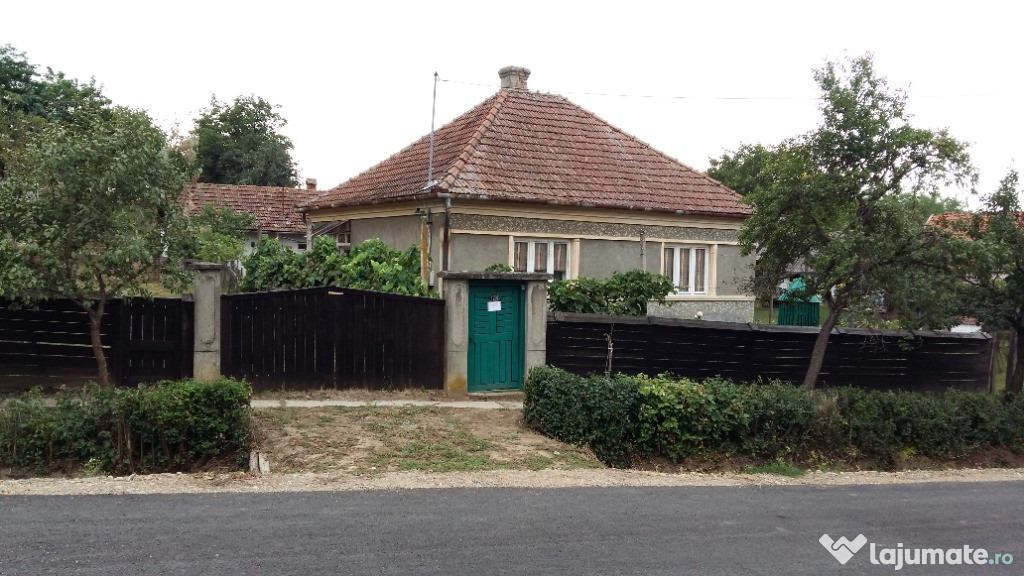 Casa in satul Targusor Bihor