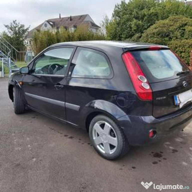 Dezmembrez Ford Fiesta motor 1.6 Diesel