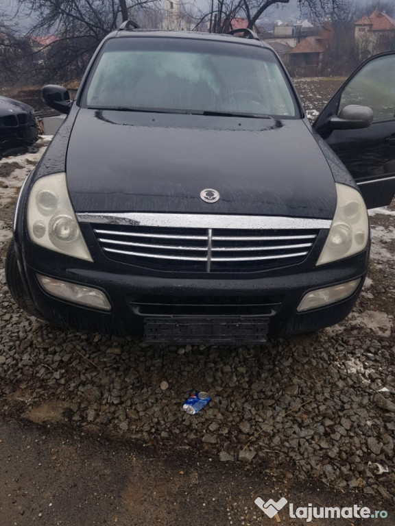 Dezmembrez Ssangyong Rexton 2.7 2006