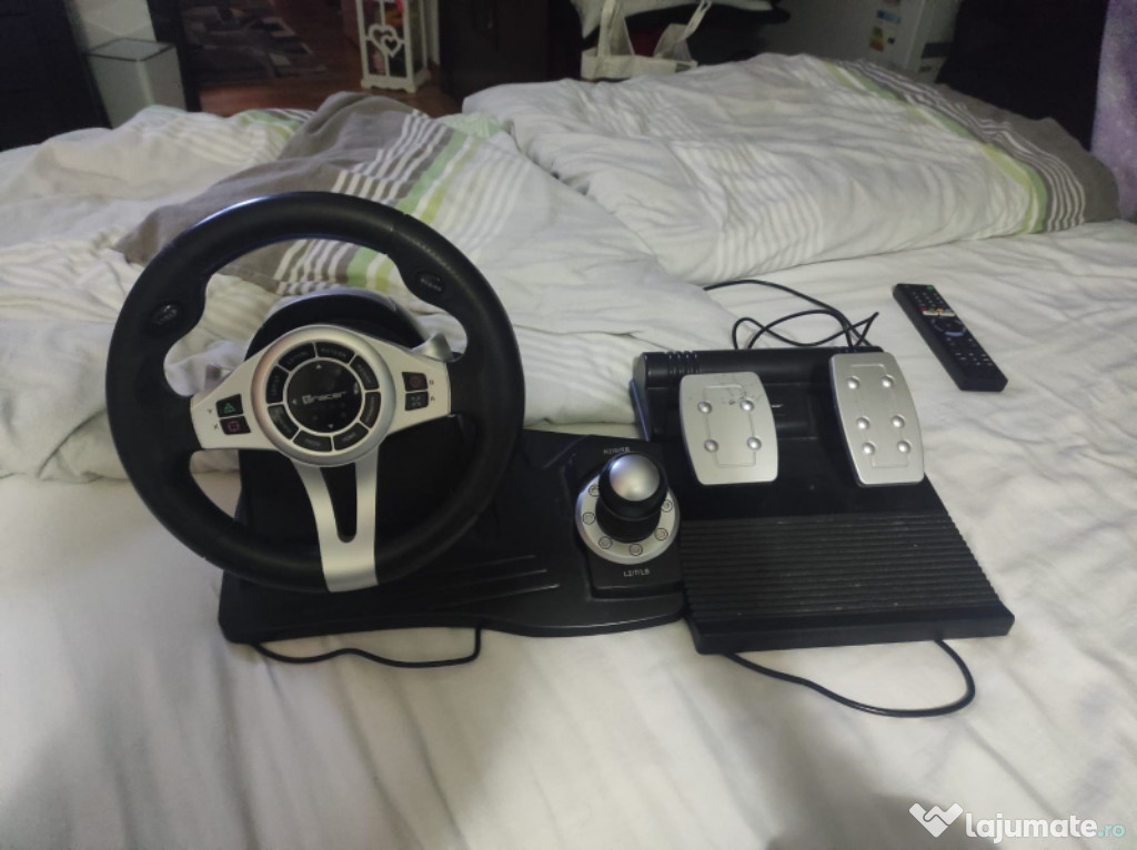 Volan și pedale PS4