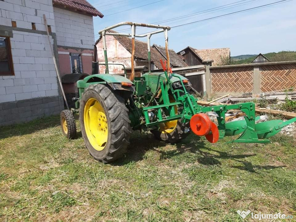 Tractor JOHN DEERE 2020s