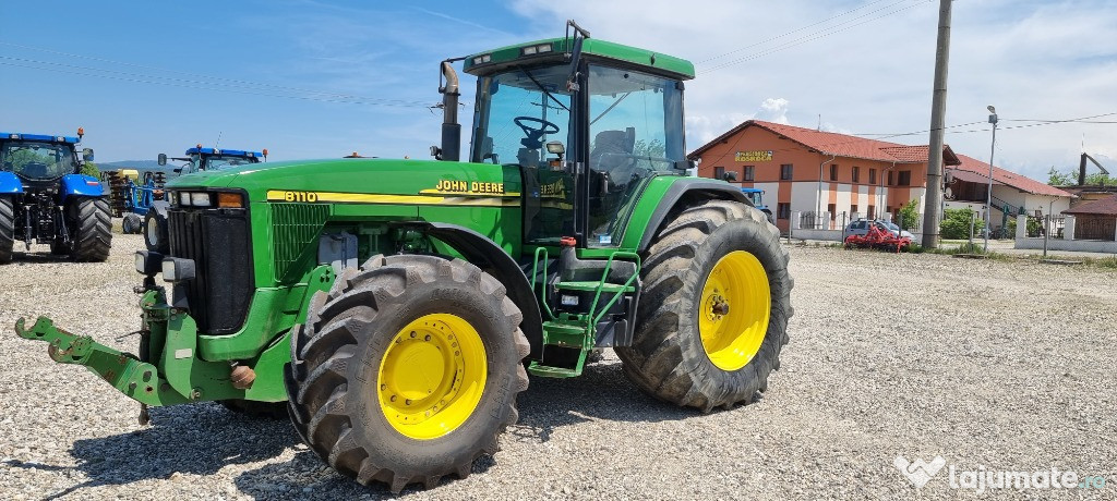 John Deere 8110