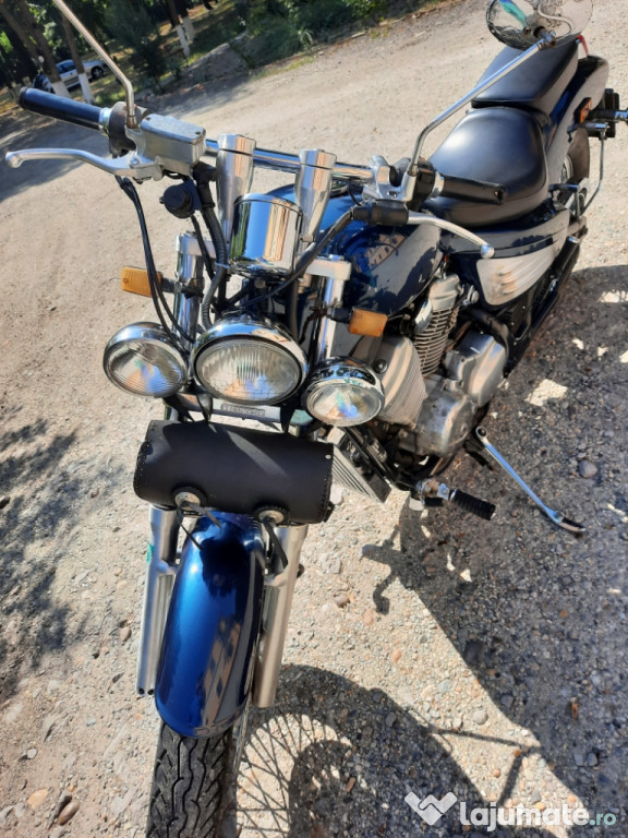 Motocicleta Honda shadow vt 600