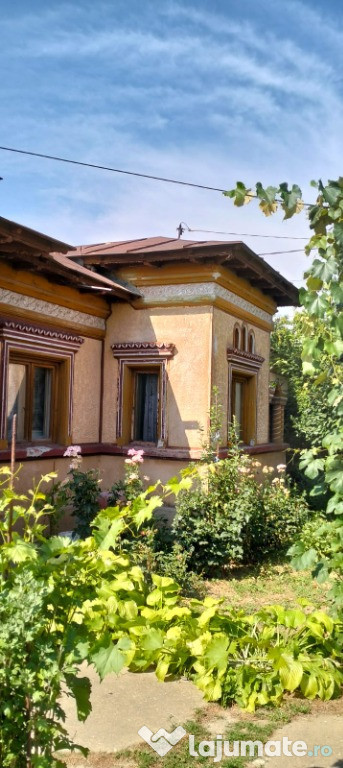 Casa batraneasca Cosoba, 15 km de Bucuresti + teren 3230 mp