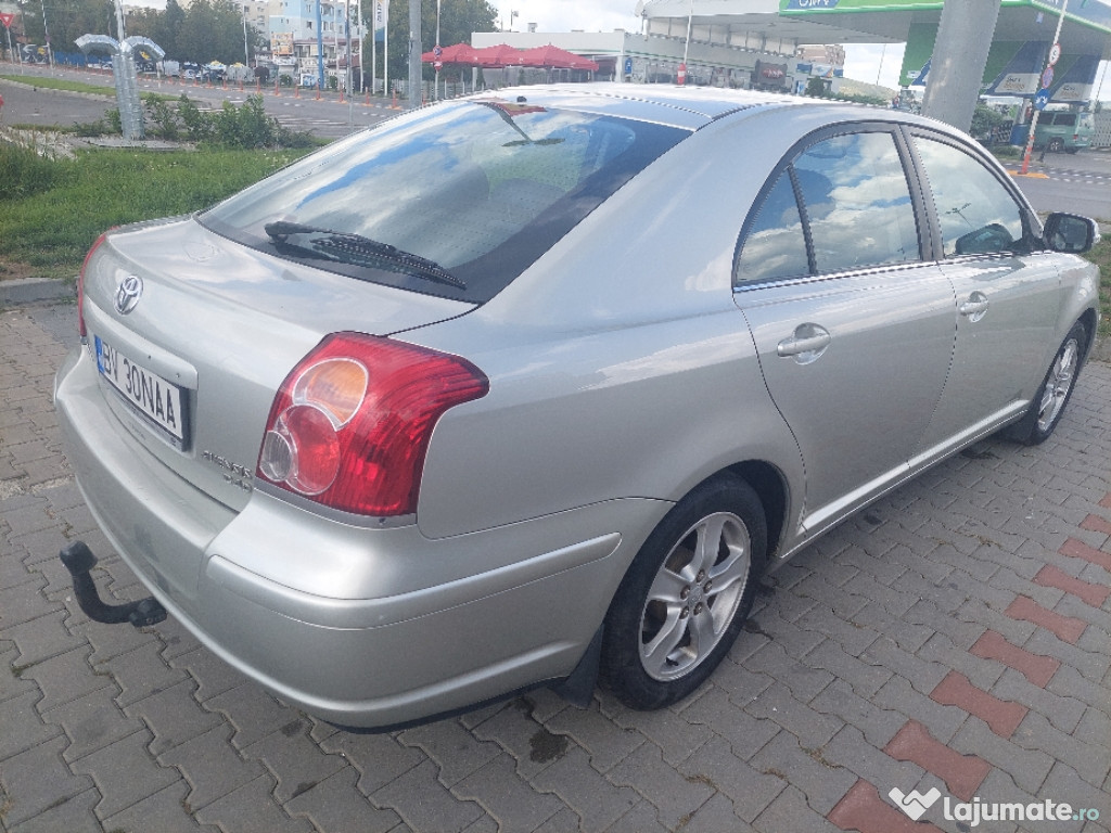 Toyota Avensis 126 cp