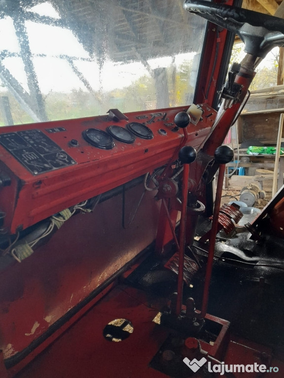 Tractor mic de vanzare