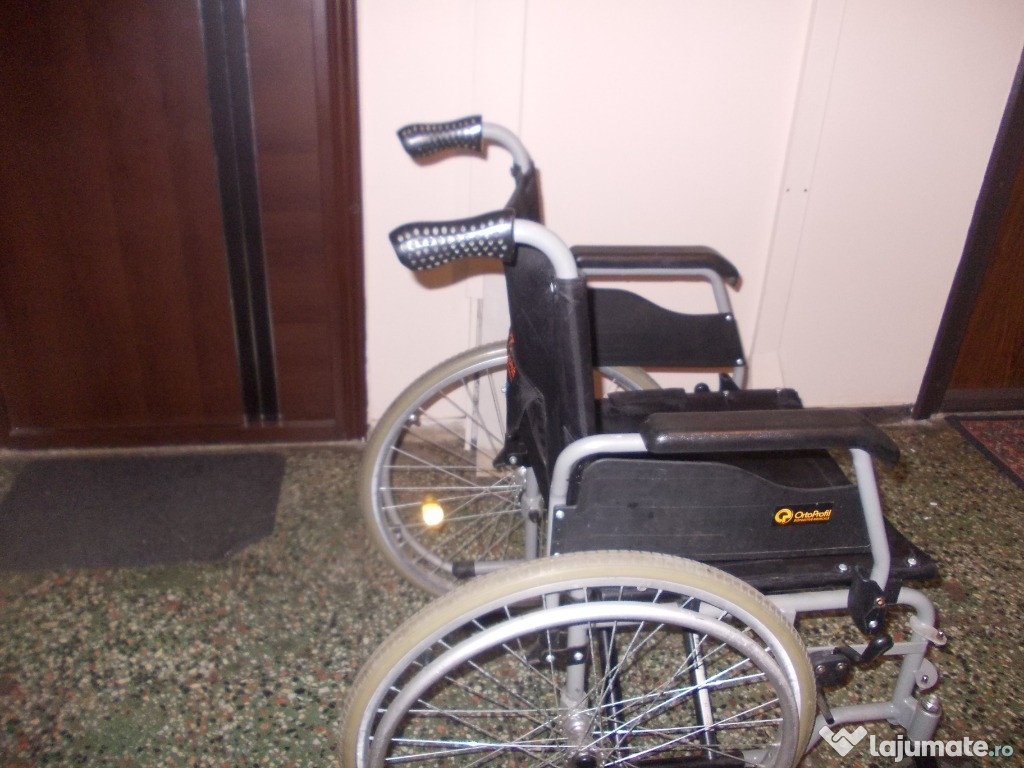 Carucior handicap scaun rotile,fotoliu rulant carut batrani