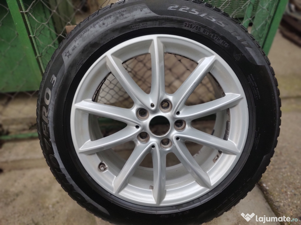 Roti BMW X1 F48 17" cu anv. de iarna Pirelli Sottozero 3