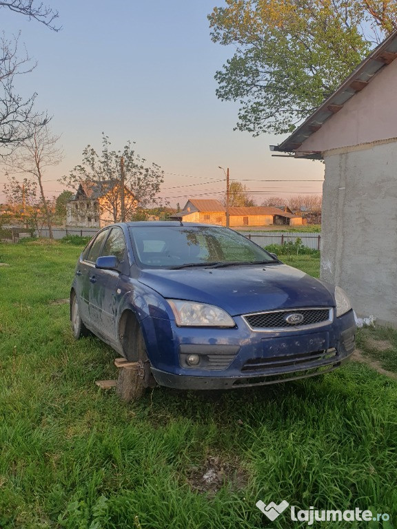 Dezmembrez ford focus 2 ,1.6 benzina,an 2009