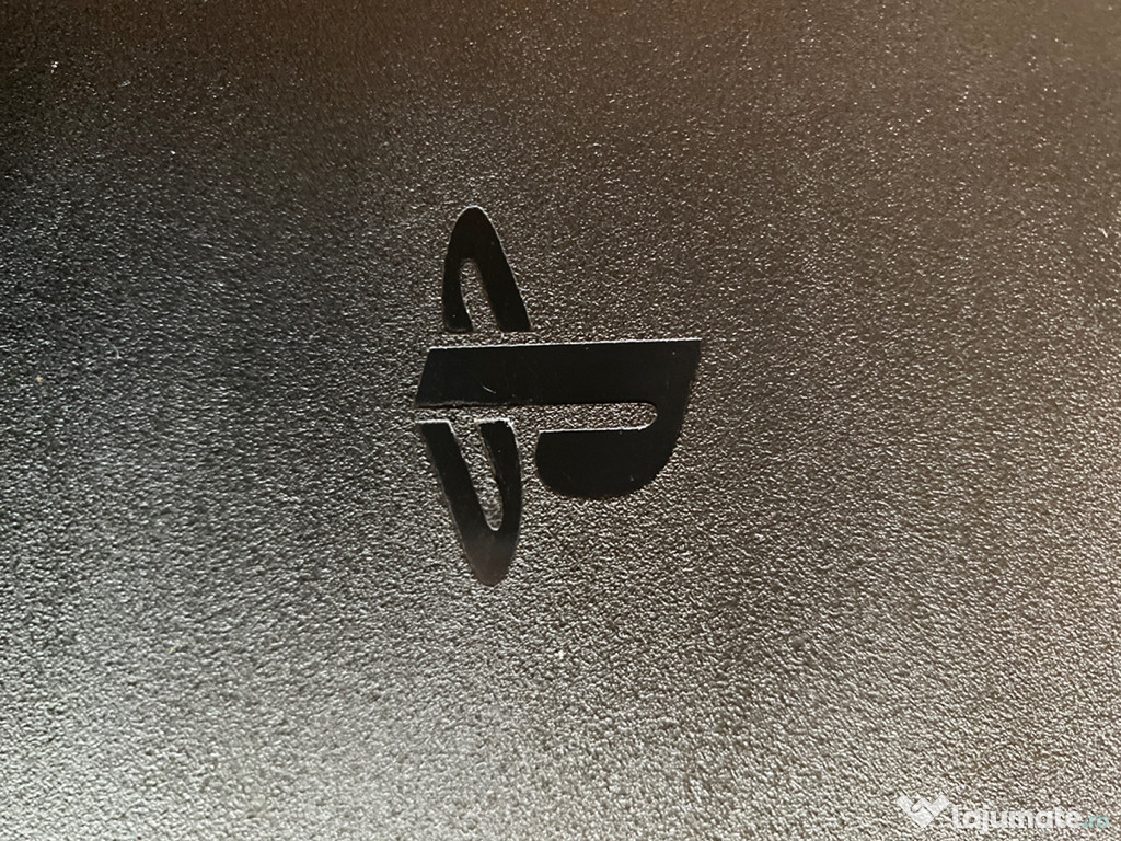Vând PS4