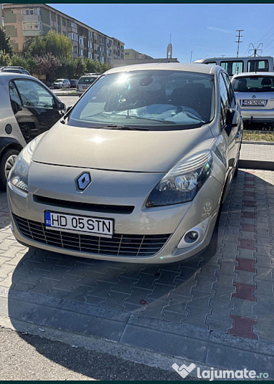 Liciteaza-Renault Scenic 2009