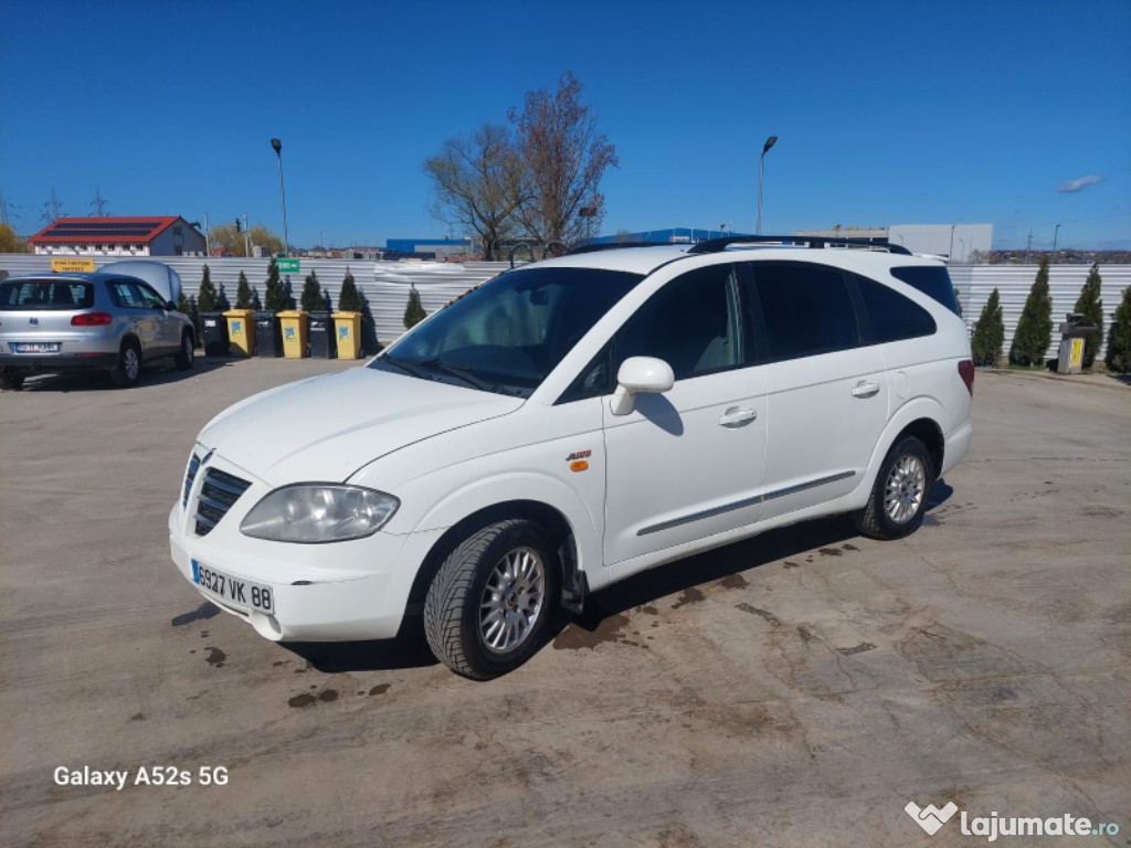 Ssangyong RODIUS, an 2007, 7 locuri + rate direct in parc