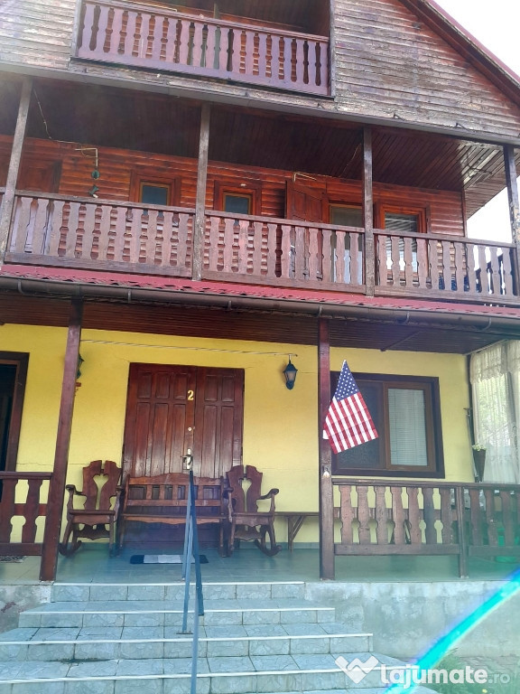 Casa de vacanta/pensiune/cabana cu 8 camere Moieciu de Jos, Brasov