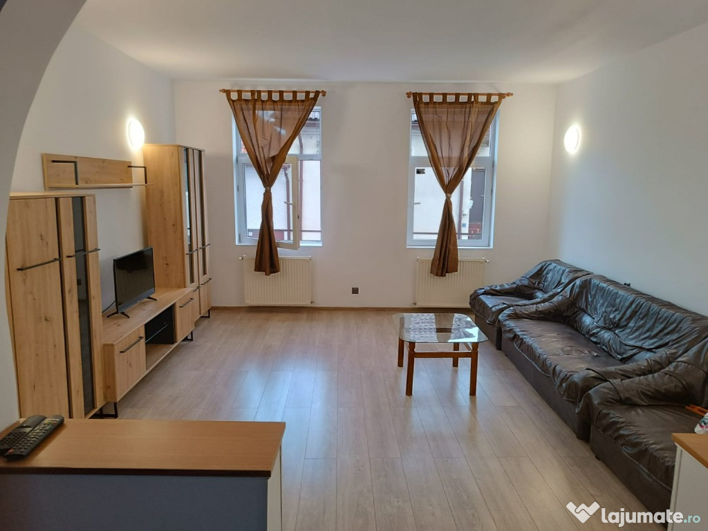 Apartament 3 camere in casa zona Mesota,700 Euro