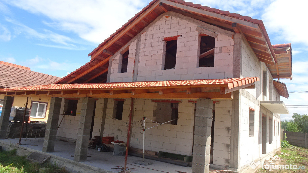 Casa la rosu in Deva, zona Horia, P+ M, suprafata construita 348 mp
