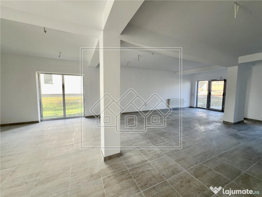 Spatiu comercial in Davinci Homes, predare la CHEIE, 216 mp