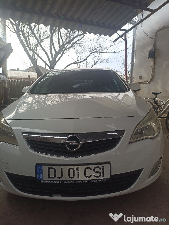 Vand opel Astra j 2012