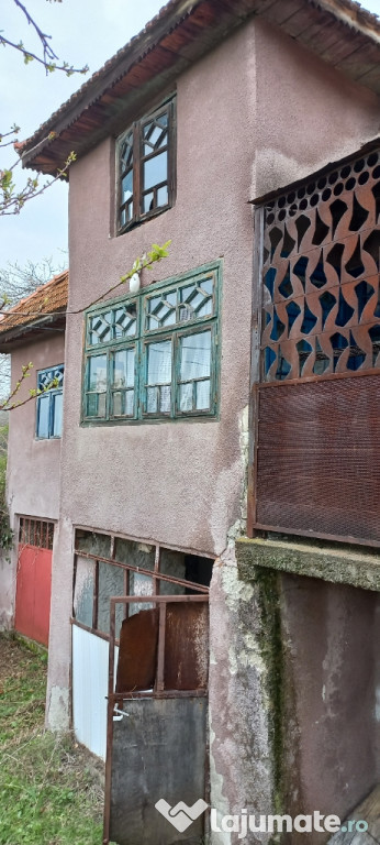 Vand casa batraneasca