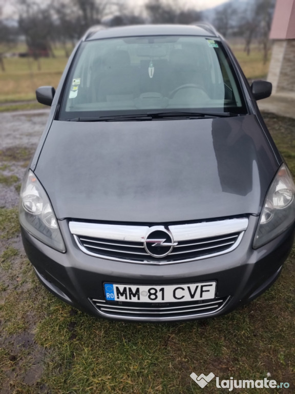 Vând Opel Zafira