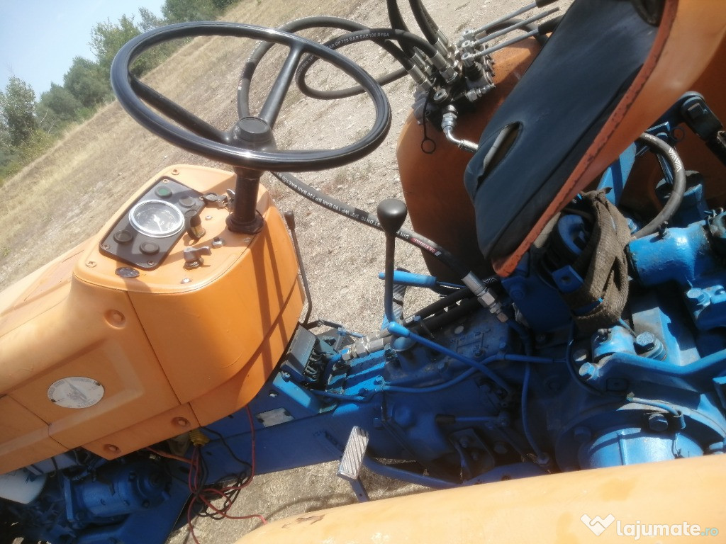 Tractor Fiat 250 italian