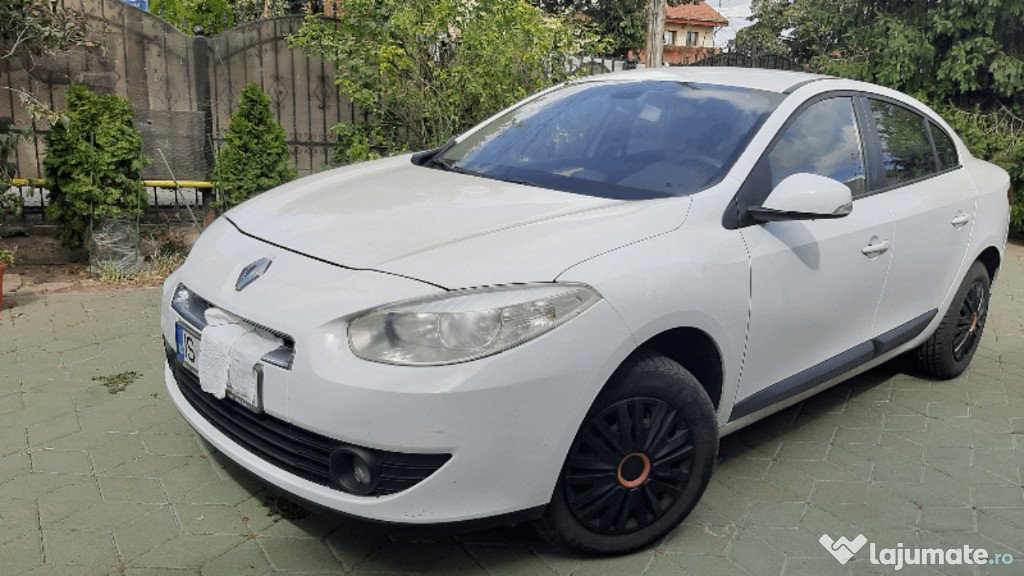 Renault Fluence 2011, 1600 cm3, benzină, 105 CP.