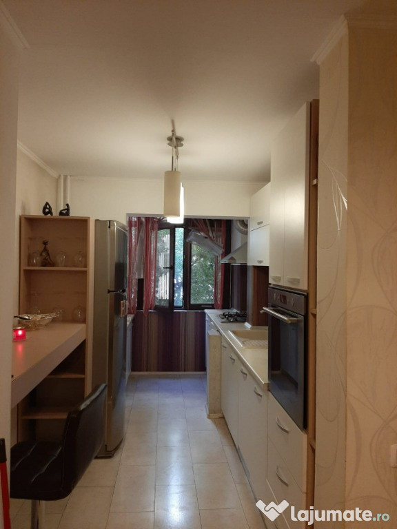 Apartament 3 camere renovat in spatele Bd-ului Bucuresti.