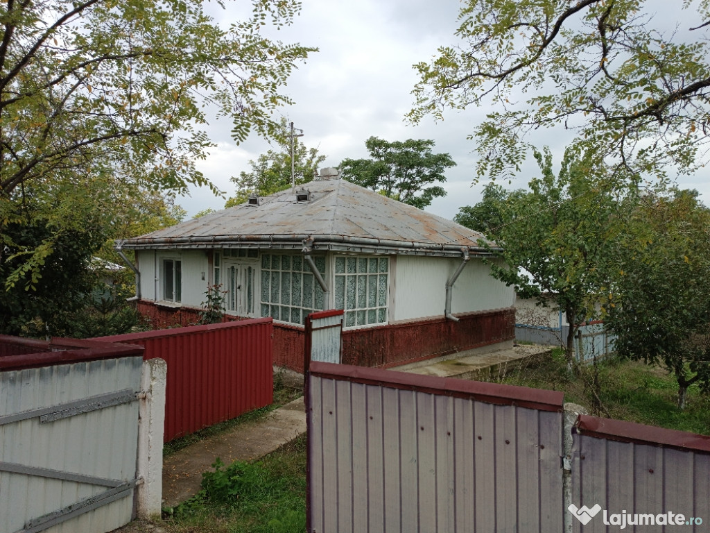 Casa in Brăteni Com. Dobârceni