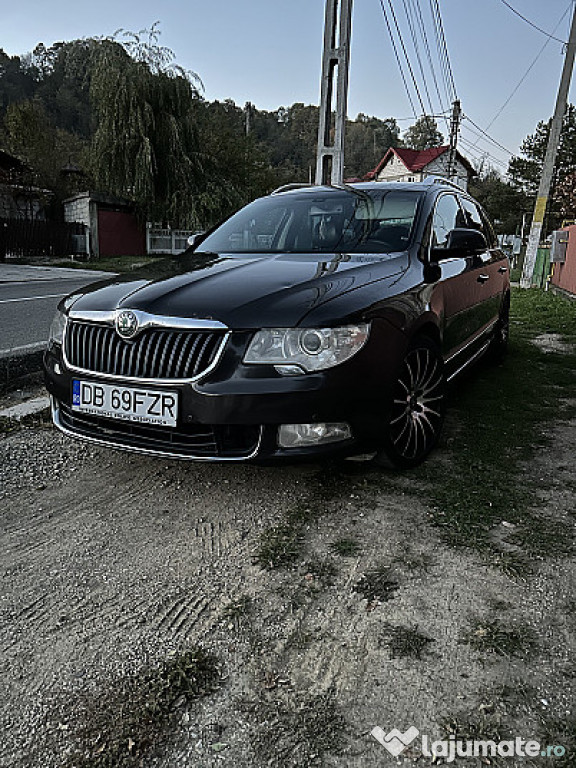 Liciteaza-Skoda Superb 2011