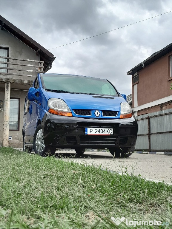 Vând/schimb renault trafic 8+1