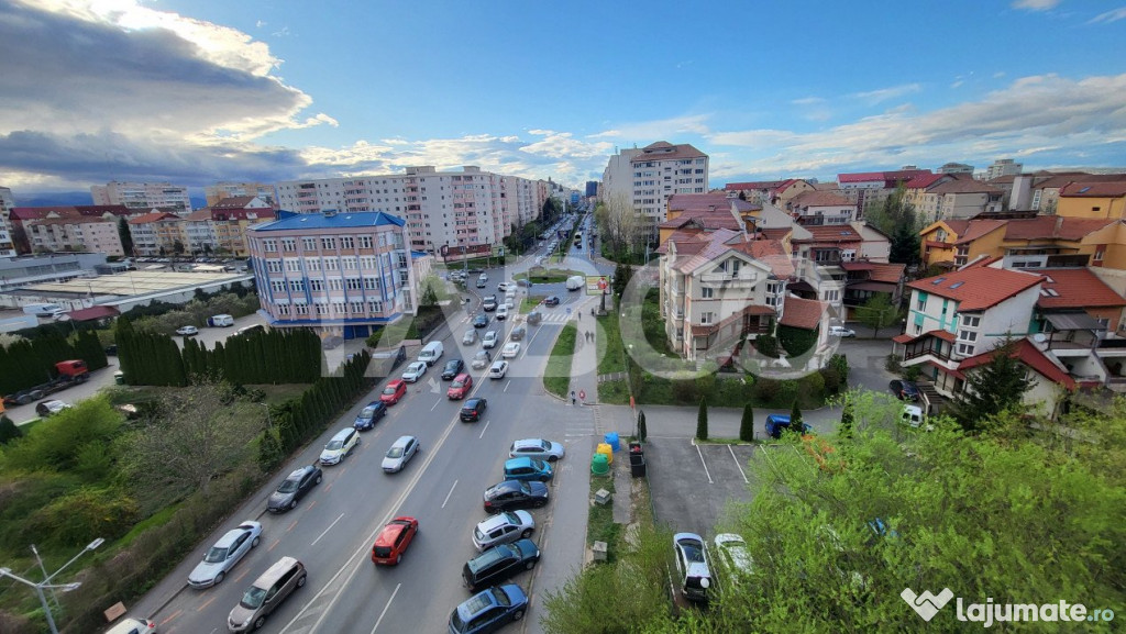 Apartament 3 camere 2 balcoane etaj intermediar Bd Mihai Vit