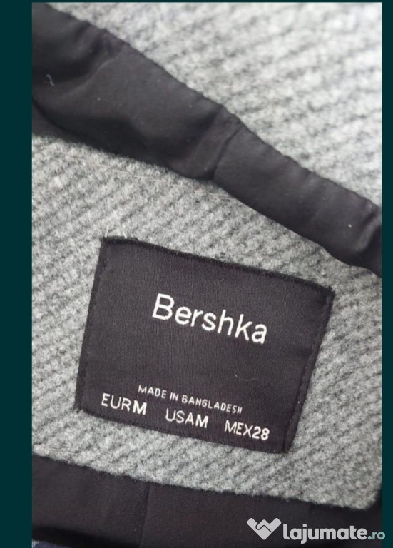 Palton Bershka ca nou mărime m