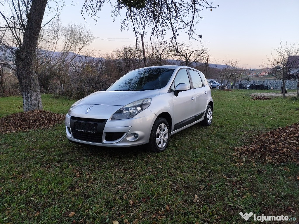 RENAULT SCENIC 5.LOCURI AN 2011 MOTOR 1,6 BENZINA