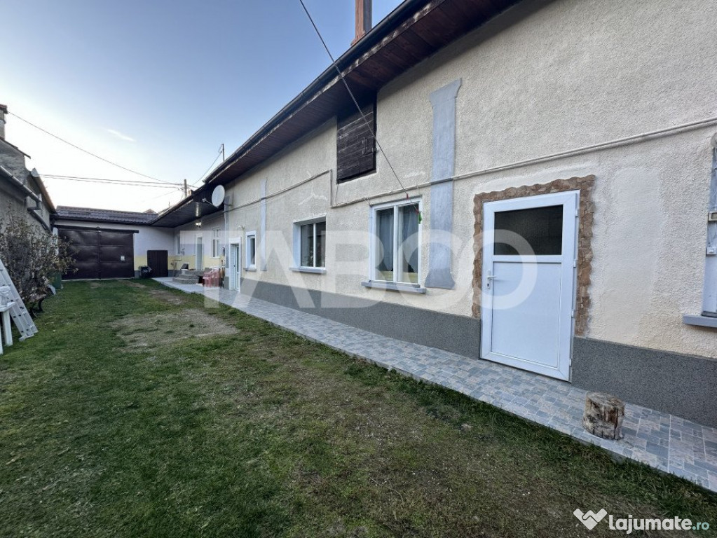 Casa de vanzare 4 camere anexe gospodaresti 884 mp teren in