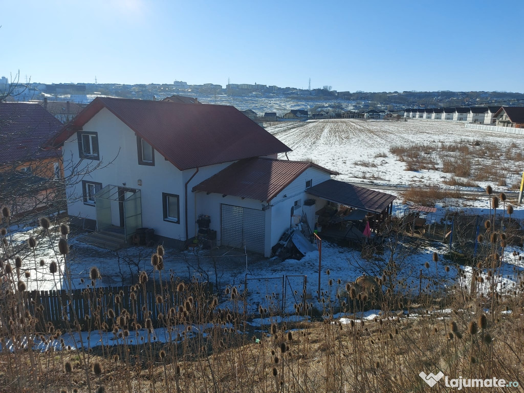 Casa P+m cu garaj, sau schimb, Scheia, Suceava