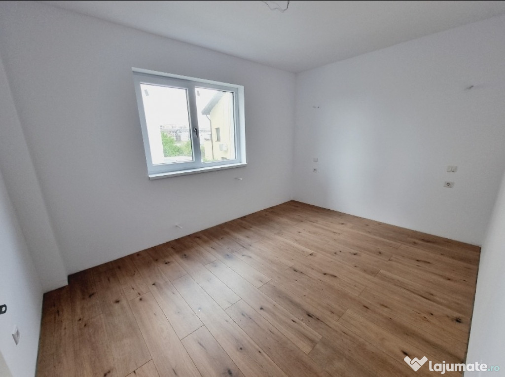 Ultimul apartament,2 camere,zona scandinavia,stb langa imobil