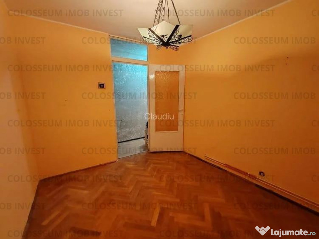 Apartament cu 3 camere, decomandat - zona Racadau