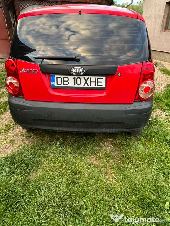 Ofer spre vânzare autoturismul Kia Picanto