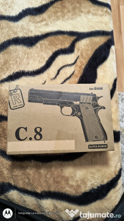 Vând sau schimb pistol airsoft Tokarev