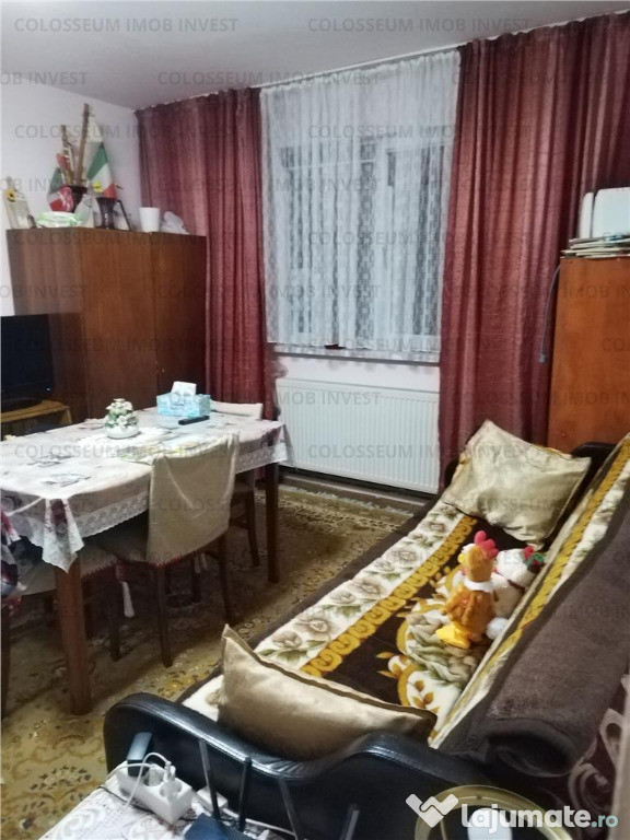 Apartament cu 3 camere - zona Astra